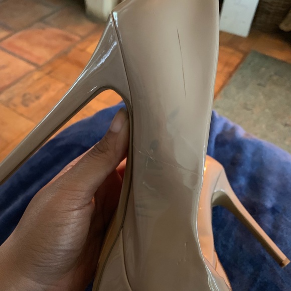 Pumps - Picture 5 of 6